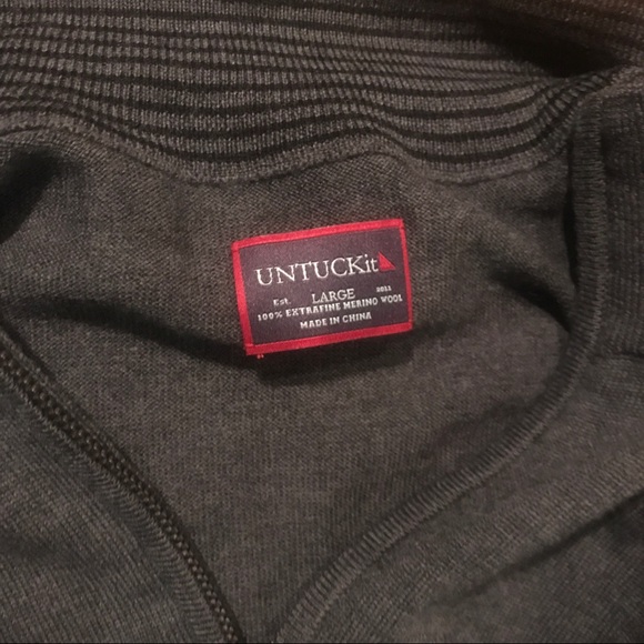 UNTUCKit Men’s Merino Quarter Zip Sweater - Picture 4 of 4